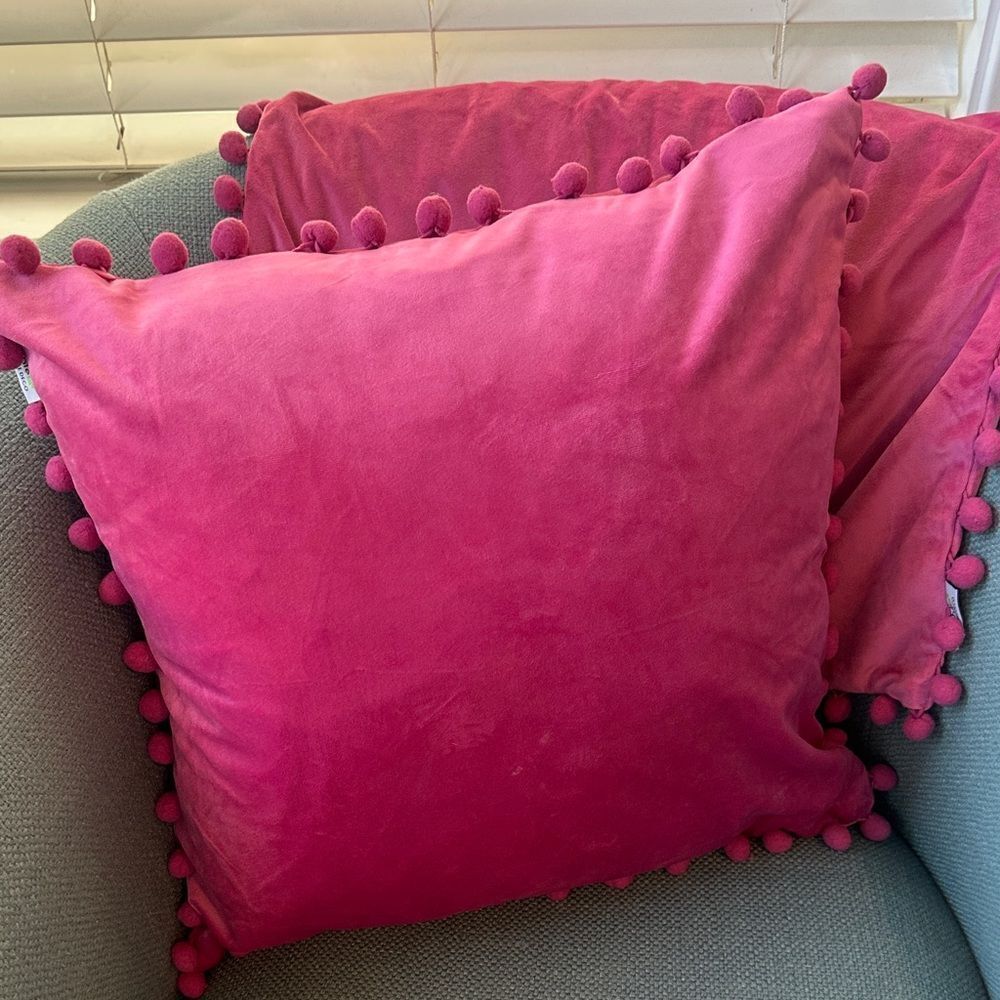 Ashle Homedeco 2 Pink Pom Pom Pillow Cover Set 18”x18”